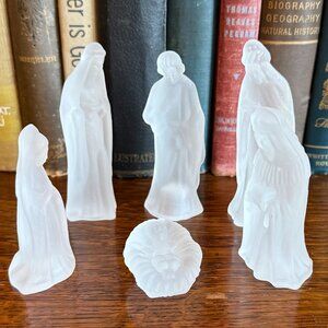 Vintage 6 Pc Satin Glass Miniature Nativity Set